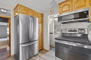 501 E Maple St, Appleton, WI 54915 - Photo 9