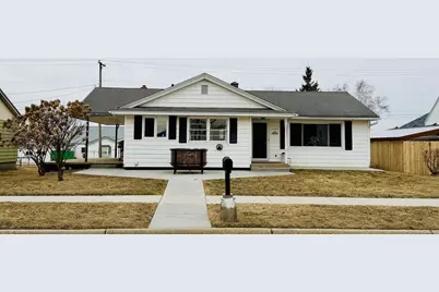 1009 30th Avenue, Monroe, WI 53566 - Photo 1