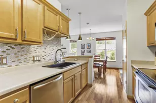 3122 Dorchester Way, Madison, WI 53719 - Photo 9