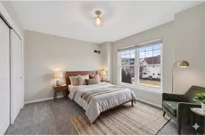 429 E Linnerud Drive, Sun Prairie, WI 53590 - Photo 5