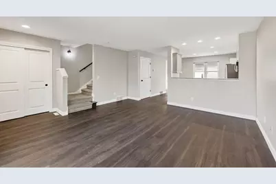 429 E Linnerud Drive, Sun Prairie, WI 53590 - Photo 9