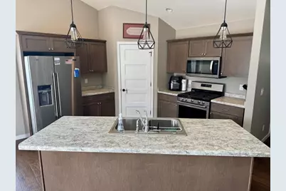 4350 Huntinghorne Drive, Janesville, WI 53546 - Photo 5