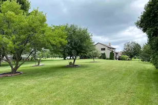 60439 Fairway Ct, Prairie Du Chien, WI 53821 - Photo 7