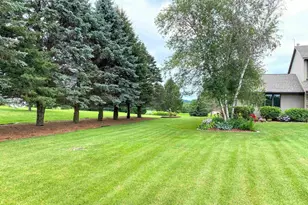 60439 Fairway Ct, Prairie Du Chien, WI 53821 - Photo 3