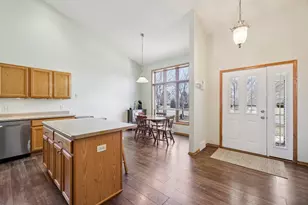 470 N Westmount Dr, Sun Prairie, WI 53590 - Photo 3