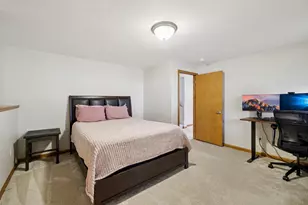 470 N Westmount Dr, Sun Prairie, WI 53590 - Photo 25