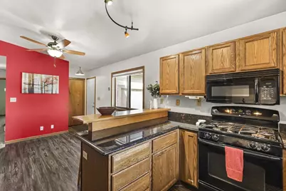 305 Meadow Lane, Poynette, WI 53955 - Photo 9