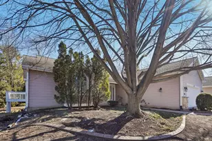 121 N Oak Grove Dr, Madison, WI 53717 - Photo 3