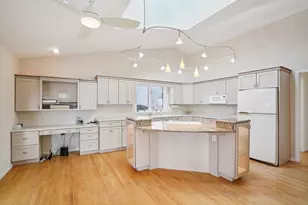 121 N Oak Grove Dr, Madison, WI 53717 - Photo 15