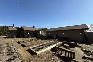 E11616 N Reedsburg Rd, Baraboo, WI 53913 - Photo 17