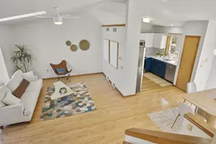 17 Kresteller Cir, Madison, WI 53719 - Photo 9