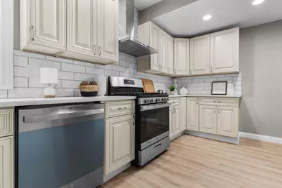 1036 Wisconsin Avenue, Beloit, WI 53511 - Photo 9