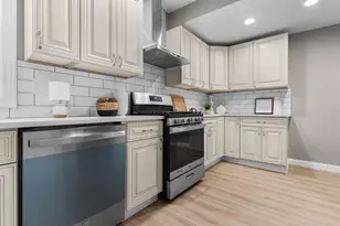 1036 Wisconsin Ave, Beloit, WI 53511 - Photo 9