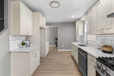 1036 Wisconsin Avenue, Beloit, WI 53511 - Photo 11