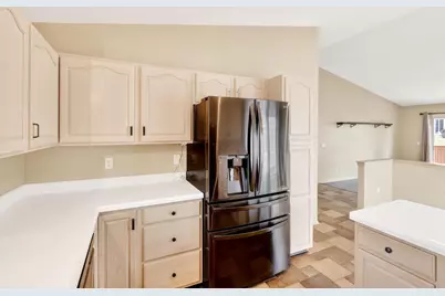 6126 Thornebury Drive, Madison, WI 53719 - Photo 5