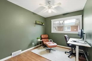 5017 Holiday Dr, Madison, WI 53711 - Photo 17