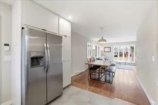 5017 Holiday Dr, Madison, WI 53711 - Photo 5