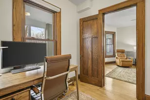 1040 Spaight St, Madison, WI 53703 - Photo 9