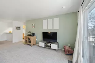 4326 Melody Ln, Madison, WI 53704 - Photo 5