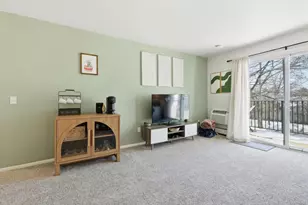 4326 Melody Ln, Madison, WI 53704 - Photo 3