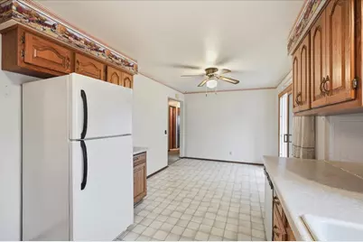 5005 Highland Drive, Mcfarland, WI 53558 - Photo 9