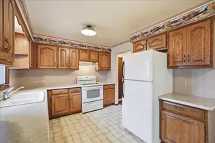 5005 Highland Dr, Mcfarland, WI 53558 - Photo 7