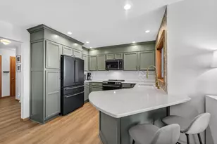 318 Redruth Dr, Ridgeville, WI 53533 - Photo 11