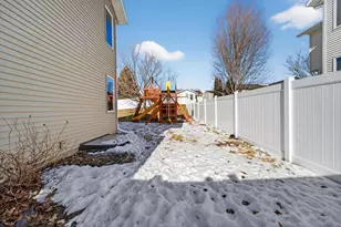 318 Redruth Dr, Ridgeville, WI 53533 - Photo 39