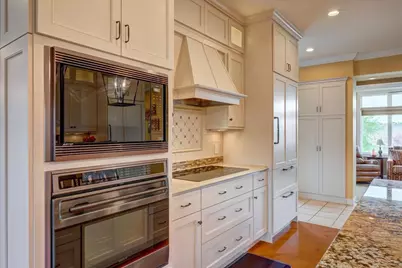 5571 Surrey Lane, Waunakee, WI 53597 - Photo 11