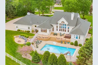 5571 Surrey Lane, Waunakee, WI 53597 - Photo 3