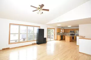 1226 Jasmine Dr, Madison, WI 53719 - Photo 7