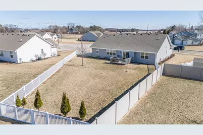 3633 Golden Eagle Court, Beloit, WI 53511 - Photo 3