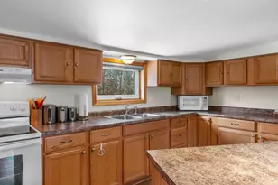 1040 Akron Dr, Nekoosa, WI 54457 - Photo 5