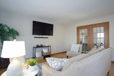 498 N Arthur Circle, Verona, WI 53593 - Photo 7