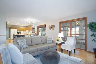 498 N Arthur Circle, Verona, WI 53593 - Photo 9