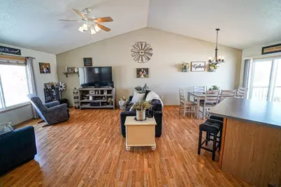 327 Nicholas Street, Tomah, WI 54660 - Photo 11