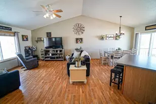 327 Nicholas St, Tomah, WI 54660 - Photo 11