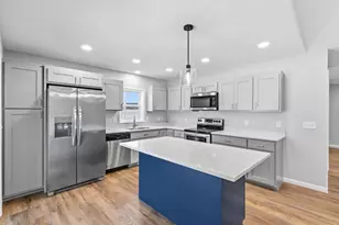 925 Roosevelt St, Baraboo, WI 53913 - Photo 9