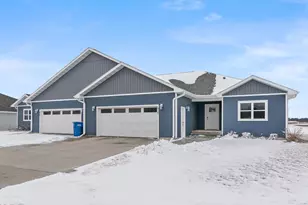 925 Roosevelt St, Baraboo, WI 53913 - Photo 37