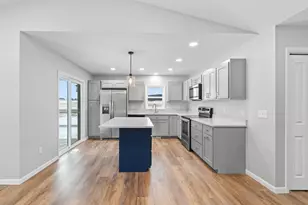 925 Roosevelt St, Baraboo, WI 53913 - Photo 7