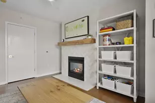 360 W Washington Ave, Madison, WI 53703 - Photo 29