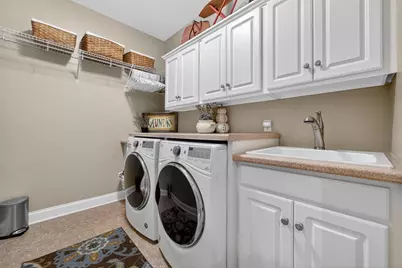 1939 Pine Ridge Drive, Janesville, WI 53545 - Photo 43