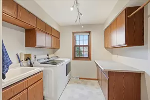 22 Pebble Beach Cir, Madison, WI 53717 - Photo 43