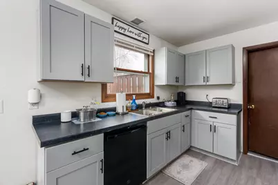 405-407 Simonson Street, Cambridge, WI 53523 - Photo 9