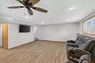 736 Bluestem Ct, Sun Prairie, WI 53593 - Photo 31