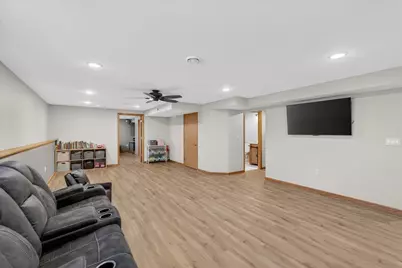 736 Bluestem Court, Sun Prairie, WI 53593 - Photo 29