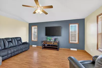 736 Bluestem Court, Sun Prairie, WI 53593 - Photo 5