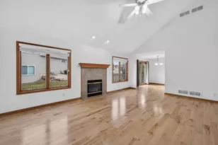 3100 Weybridge Dr, Sun Prairie, WI 53590 - Photo 3