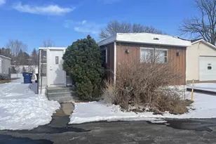 1025 S Oak Ave, Onalaska, WI 54650 - Photo 1