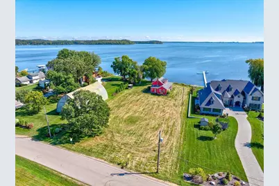 5114 Reynolds Avenue, Waunakee, WI 53597 - Photo 1